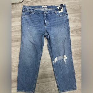 NWT Abercrombie and Fitch “90’s Straight” Low Rise Jeans